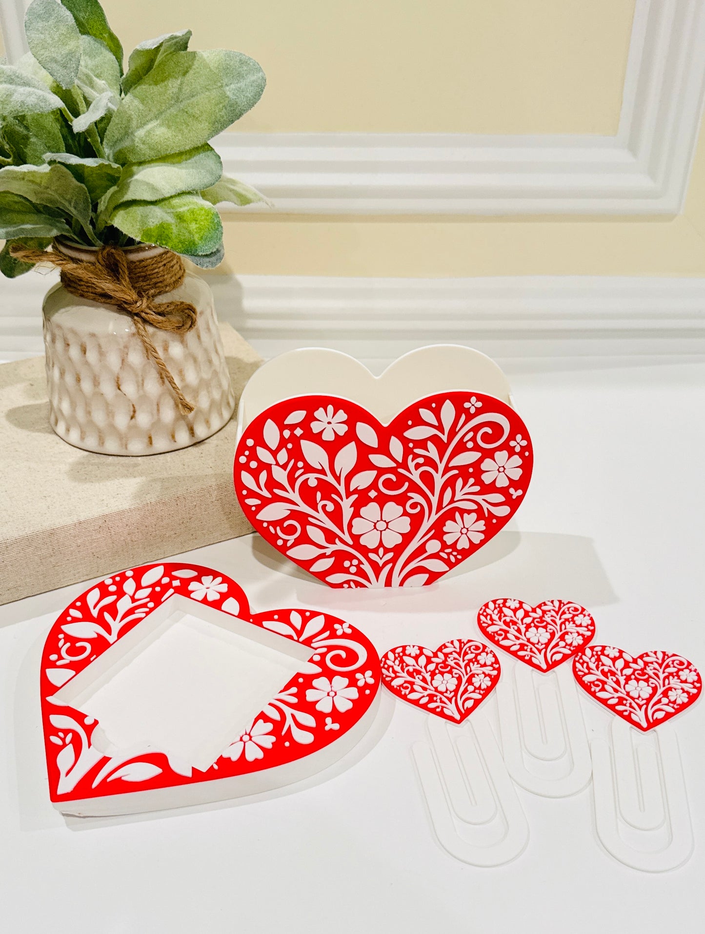 3D Desk Love Essentials