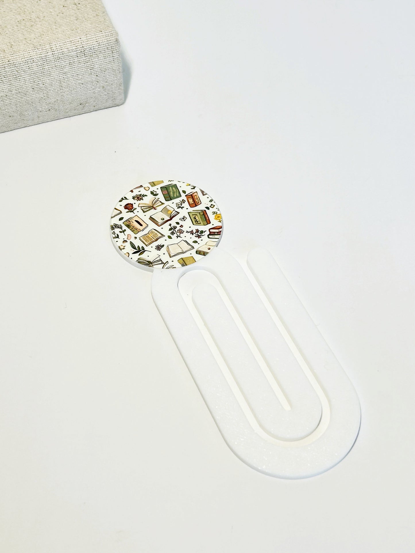 3D Simple Charm Bookmark